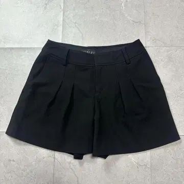 인디비 숏 팬츠 심플 안감 부착 블랙 사이즈 36