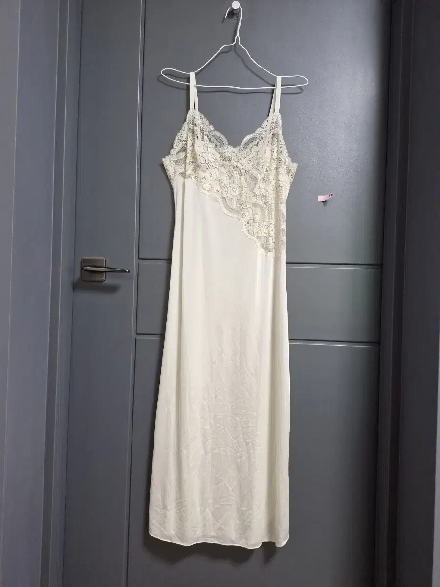 High price. Wacoal. Lace luxury pajama dress. 90. Generous 66 72