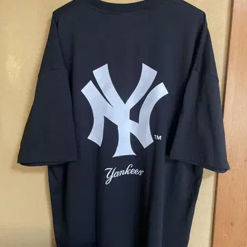 4L 새상품 MLB NY 백 프린트 티셔츠 블랙
