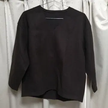 아메리칸 홀릭 V넥 긴팔 상의 다크 브라운 사이즈 M