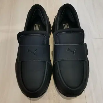 푸마 블랙 가죽 로퍼 24cm
