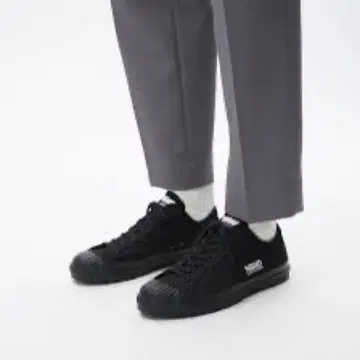 네이버후드 블랙 스니커즈 27.5cm