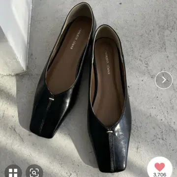 CAPRICIEUX LE'MAGE 스퀘어 스티치 플랫 슈즈