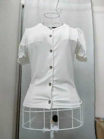 폭시 뉴욕 화이트 블라우스 반팔 셔츠 핏