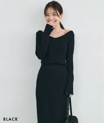 택 포함 새상품 Basementonline V넥 세미 오프숄더/오프숄더
