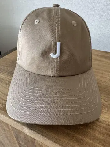 Jane Doe 베이지 캡