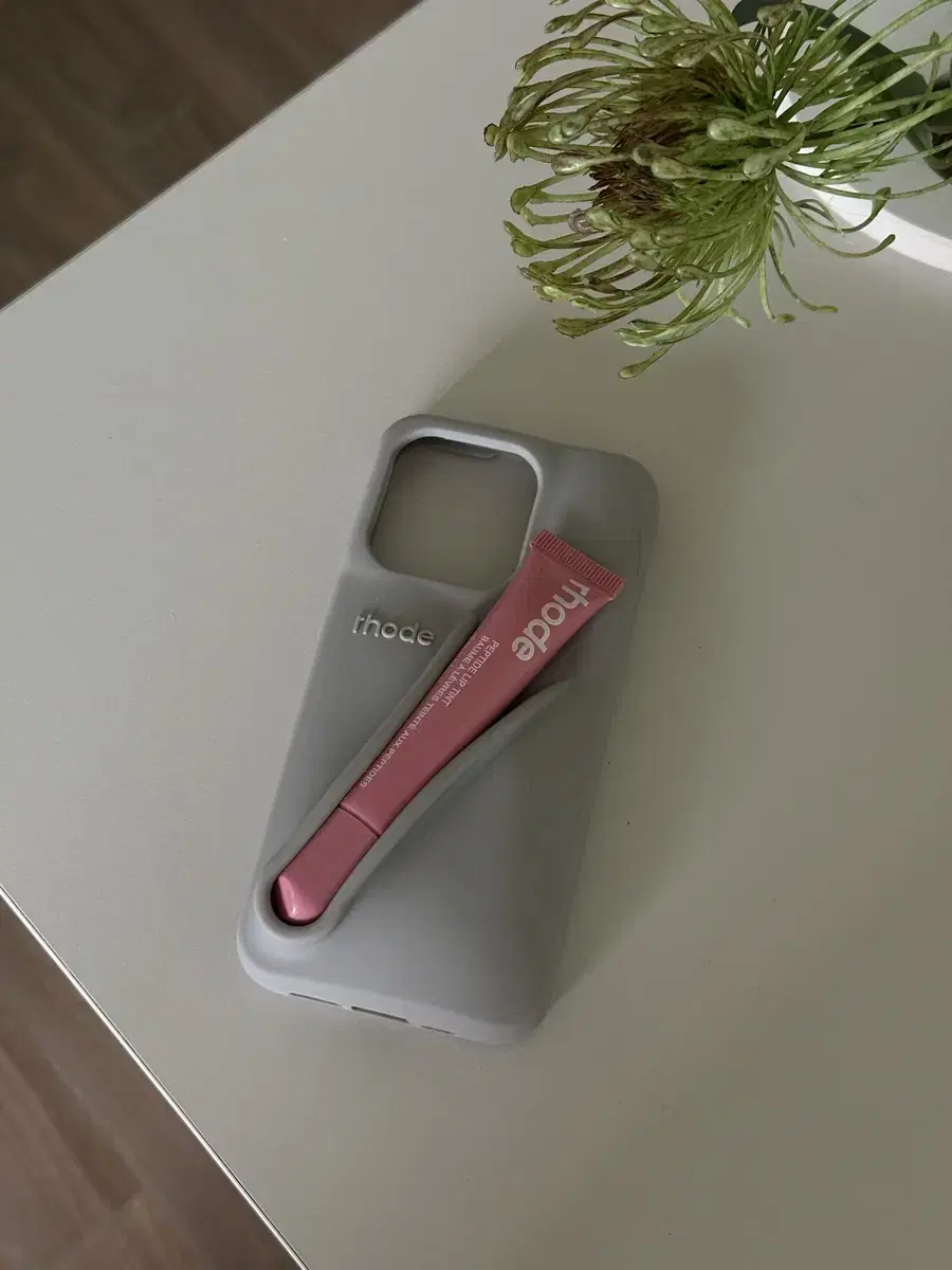 (iPhone 14 Pro) rhode Case & Peptide Lip Tint