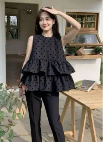 벌스데이 바쉬 도트 프릴 상의 TRIPLE FRILL NS DOT