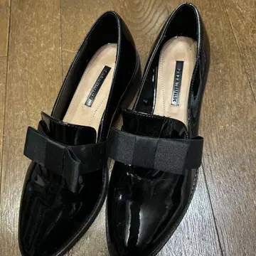 자라 블랙 리본 로퍼