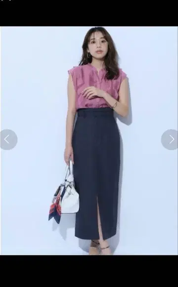 JUSGLITTY 프론트 슬릿 내로우 스커트