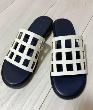 RIM.ARK Lattice pattern sandal 사이즈 36