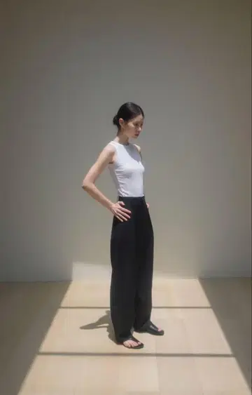 Pot Tapered Slacks 블랙 S