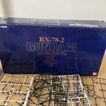 RX-78-2 GUNDAM 퍼펙트 그레이드 Ver.1.0