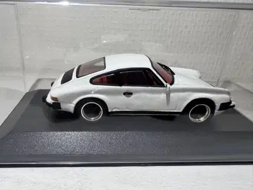 Porsche 911 Coupe 1978-88 화이트 한정판 1:43