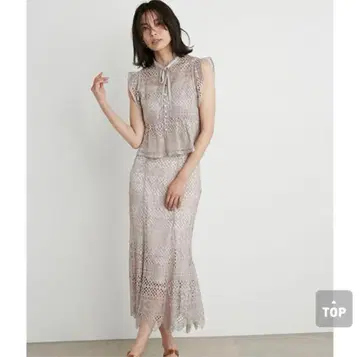 SNIDEL 스나이델 레이스 보타이 블라우스 & 헴 플레어 레이스 스커트