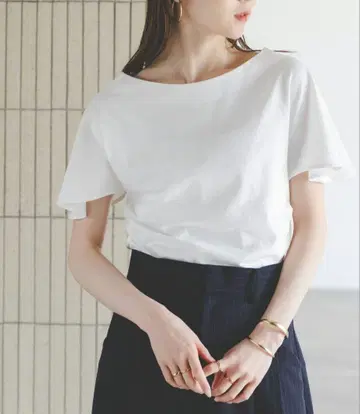 NOBLE 허리 디테일 코튼 풀오버