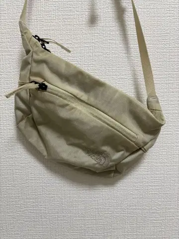 THE NORTH FACE 숄더백 크림