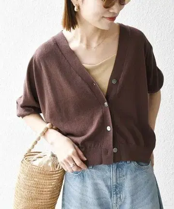 미사용 새상품 쉽스 에니 린넨 믹스 V넥 숏 시어 가디건