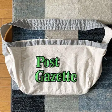 70's 80's 빈티지 뉴스 페이퍼 백 러버 프린트