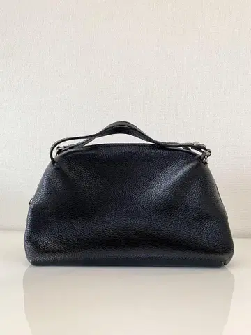 GIANNI CHIARINI 블랙 숄더백 새상품급 길이 조정 완료