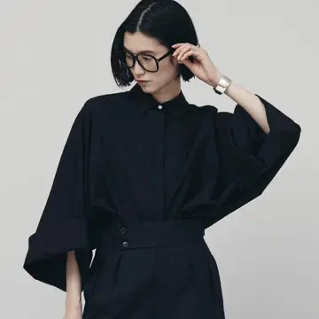 캘런솔로지 오버 사이즈 블랙 셔츠