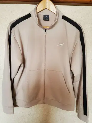 New Balance 트랙 자켓 M