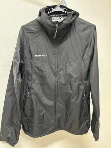 신상품 미사용 마무트 MAMMUT 후드 부착 나일론 자켓 M