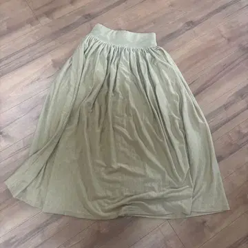 이탈리아제 울 100% 베이지 플레어 스커트