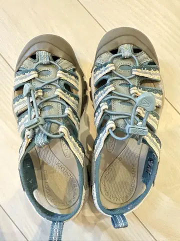 Keen 샌들