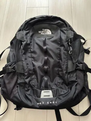 THE NORTH FACE HOT SHOT 블랙 백팩