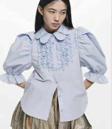 비비. 코라 퍼프 블라우스