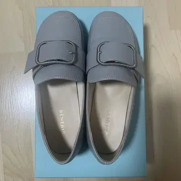 BENEBIS 그레이 버클 로퍼 21.5