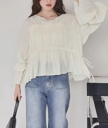 새상품 titivate 셔링 개더 볼륨 블라우스