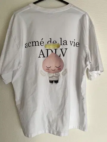 아크메드라비 ADLV 티셔츠