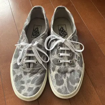 VANS 오센틱 레오파드 스니커즈
