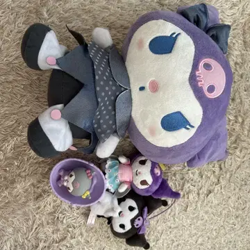 산리오 스컬 모티브 봉제 인형 세트
