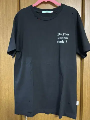인스턴트펑크 블랙 티셔츠