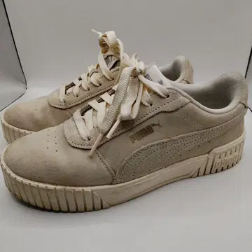 Puma 화이트 스니커즈 6.5 US
