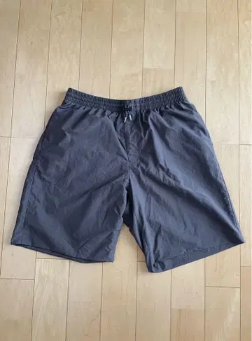 데상트 PAUSE MUSOU EASY SHORTS L 사이즈