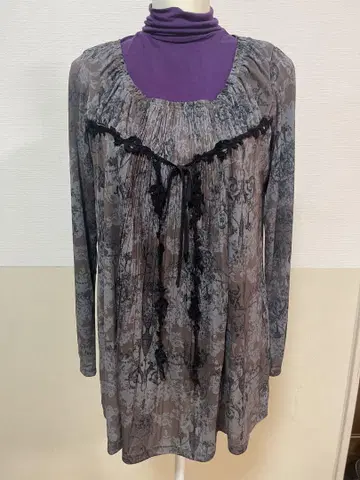 IKUKO 이쿠코 상의 2개