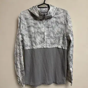Under Armour 카모플라쥬 패턴 후드 자켓 M