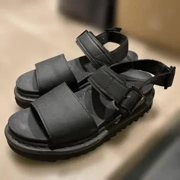 닥터마틴 샌들 24cm