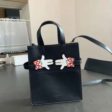 Aream 숄더백 블랙 미니 장식