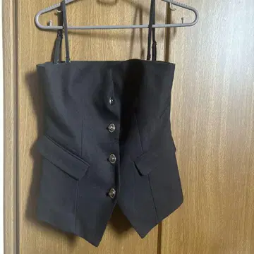 멜트 더 레이디 커트 아웃 버스티어