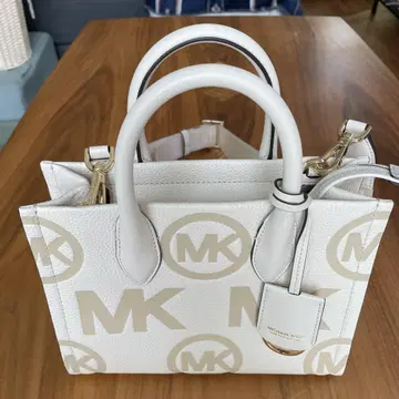 마이클코어스 MK 로고 숄더백