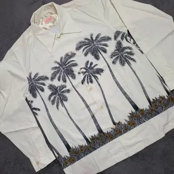 DRESS HIPPY 아이보리 야자수 프린트 알로하 패턴 셔츠