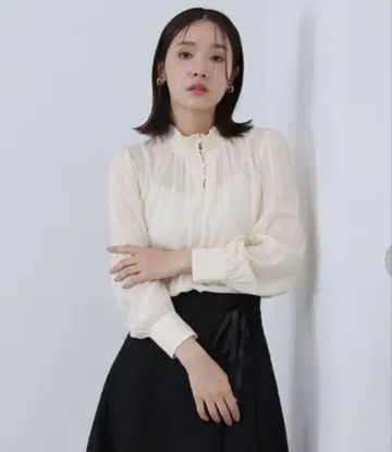 NATURAL BEAUTY BASIC 블라우스