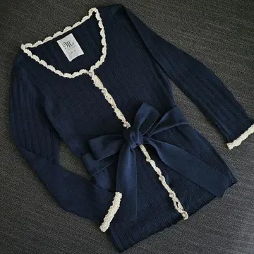 me couture deicy 리브 가디건 레이스 비쥬 버튼