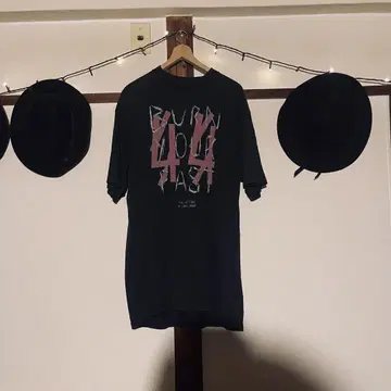 44 label group 로고 티셔츠