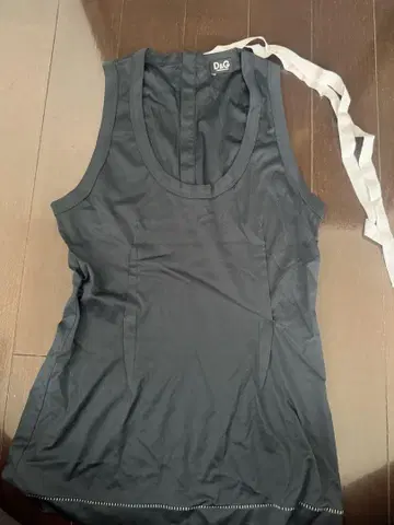 D&G 네이비 탱크탑 S 시착만 한 상품